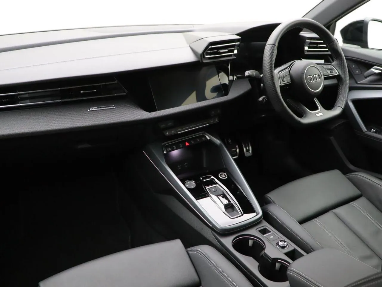 Audi A3 2026 photo 2