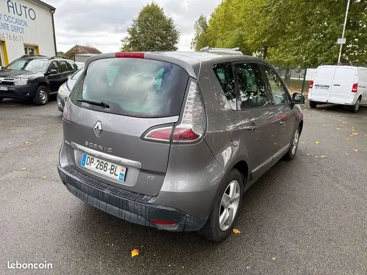 Renault Scenic 2015 photo 5