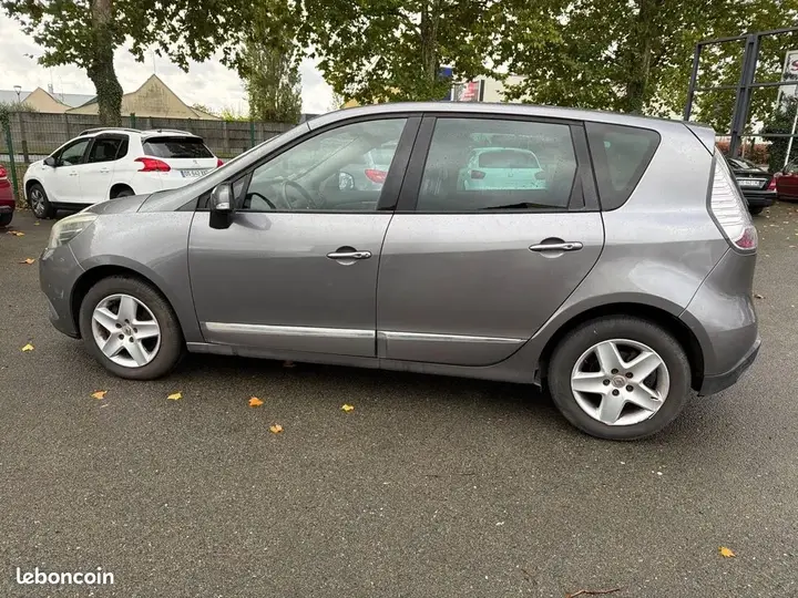 Renault Scenic 2015 photo 3