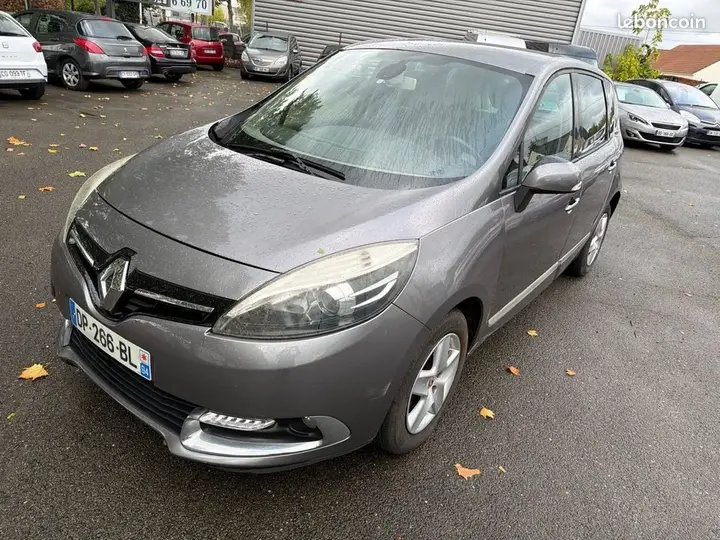 Renault Scenic 2015 photo 2