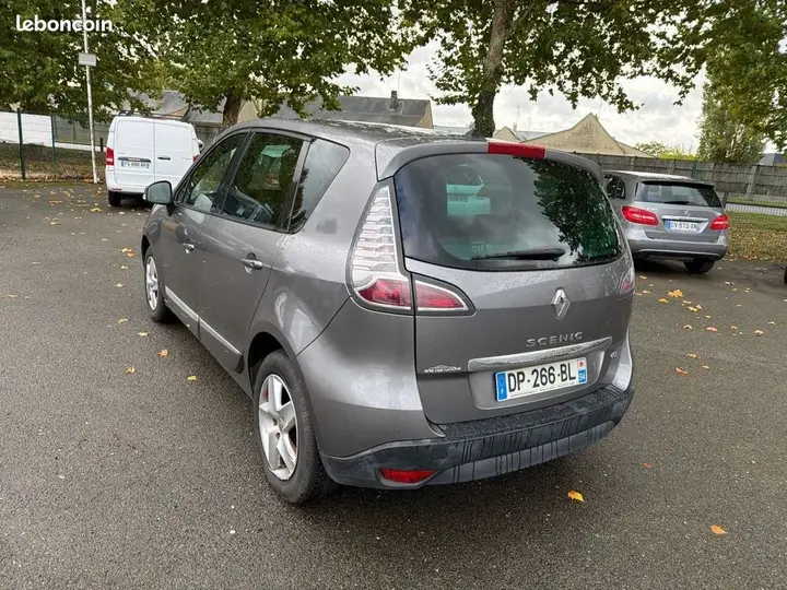 Renault Scenic 2015 photo 4