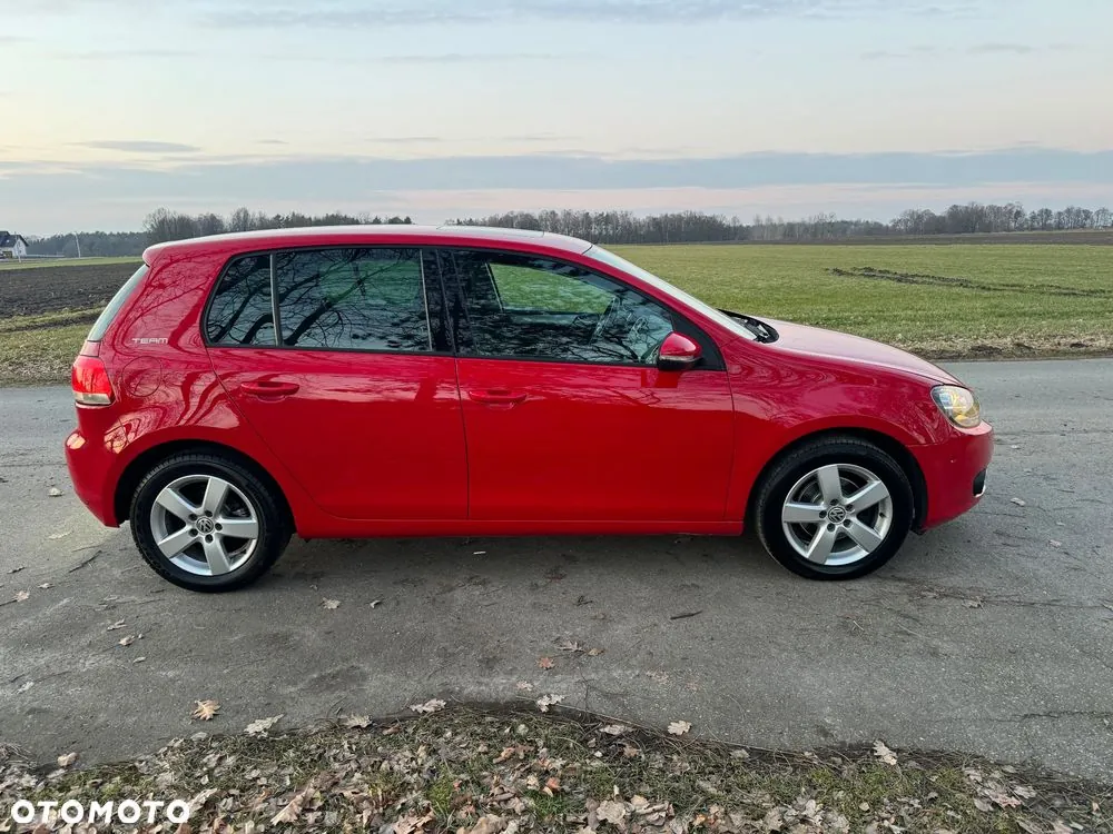 Volkswagen Golf 2010 photo 4