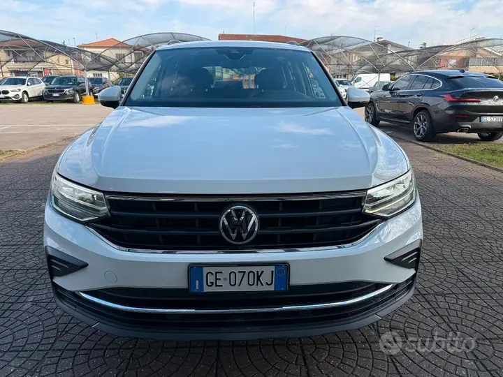 Volkswagen Tiguan 2021 photo 2