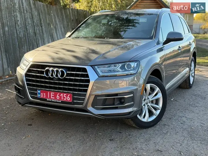 Audi Q7 2017 photo 2
