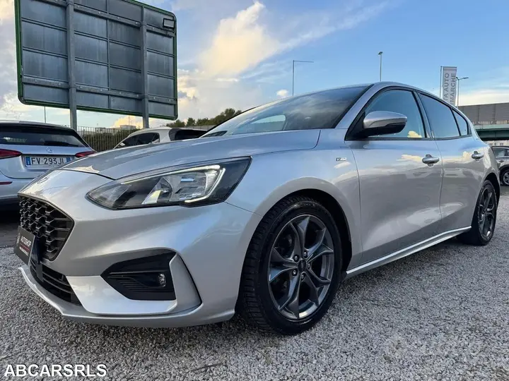 Ford Focus 2021 photo 3