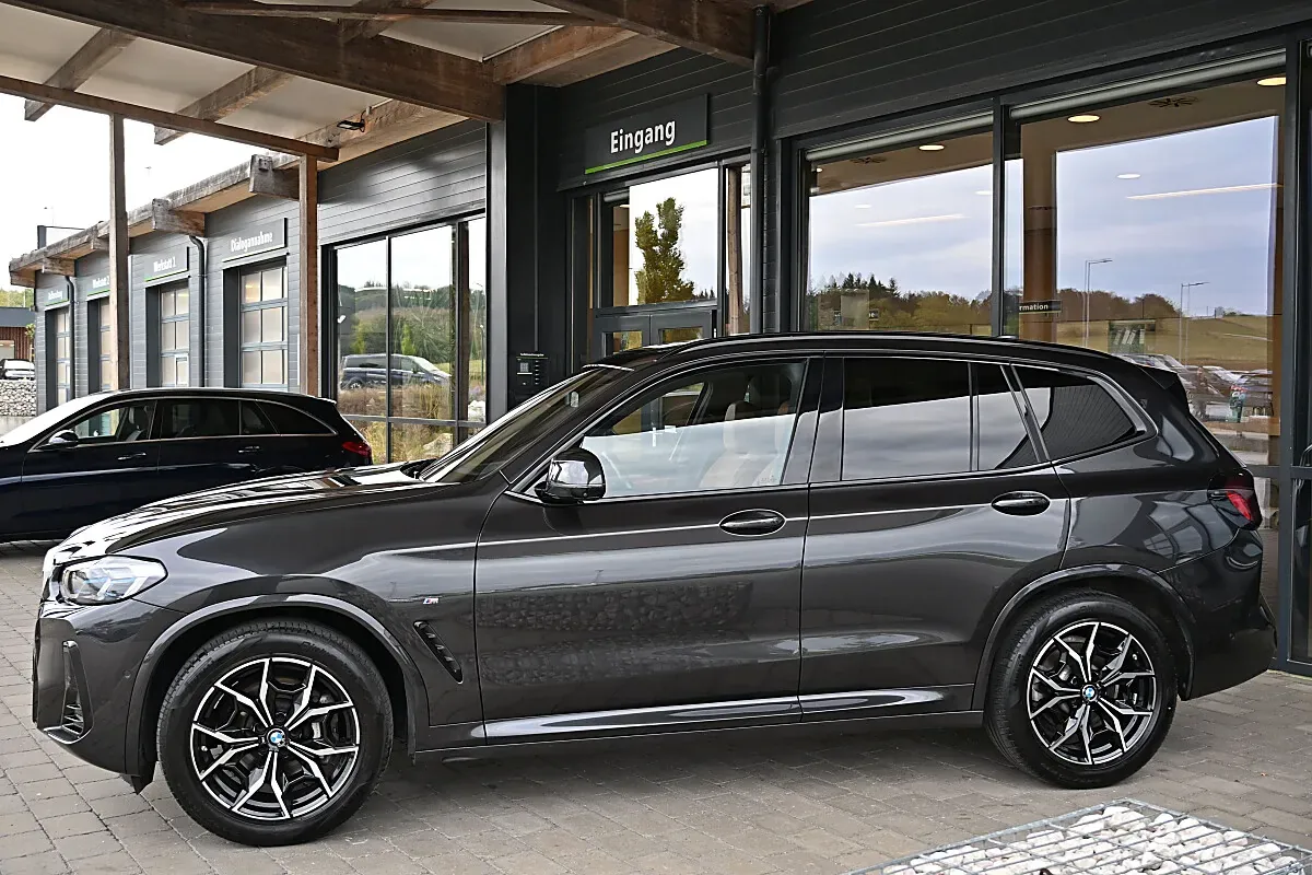BMW X3 2023 photo 2