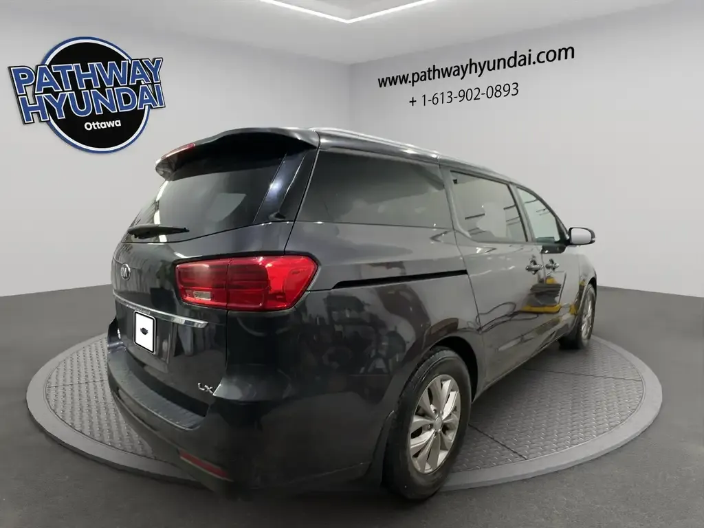 Kia Sedona 2019 photo 4