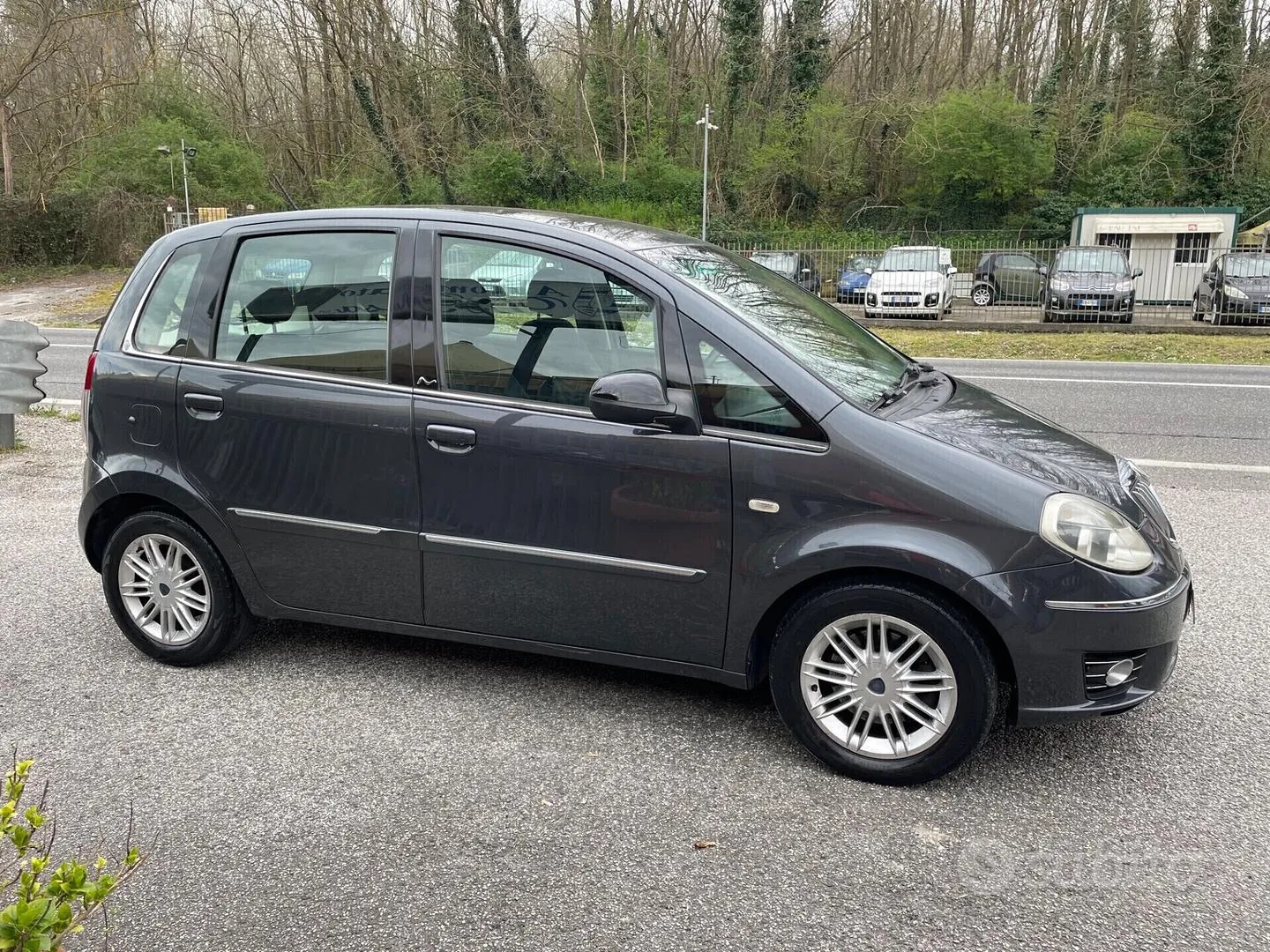 Lancia Musa 2011 photo 4