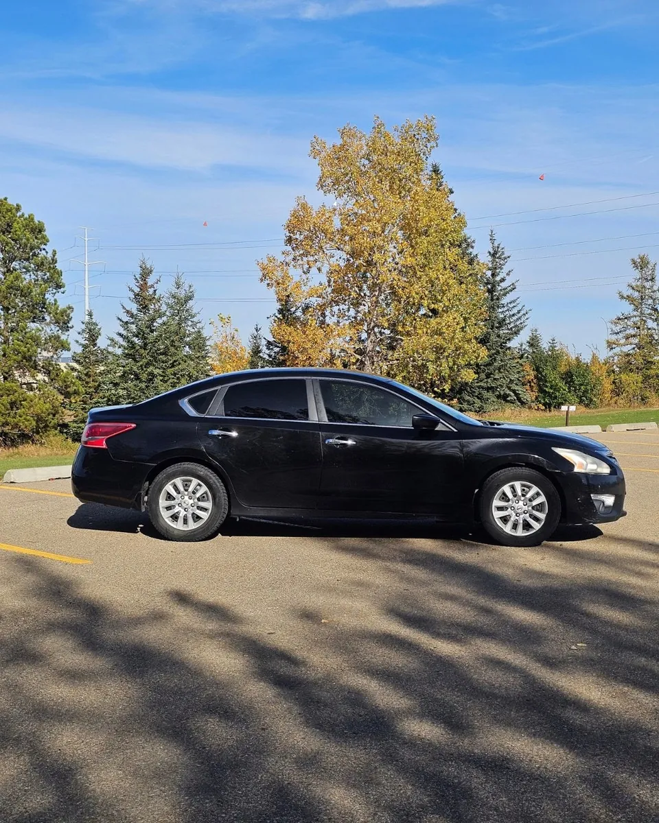 Nissan Altima 2013 photo 2