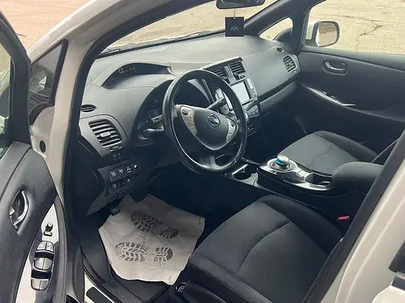 Nissan Leaf 2014 photo 5