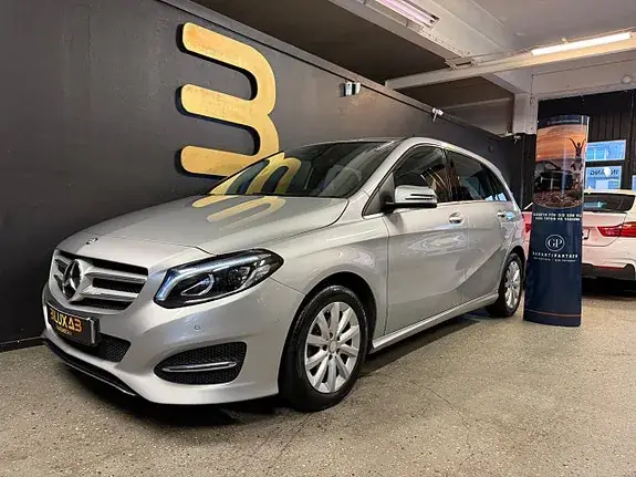 Mercedes-Benz B 180