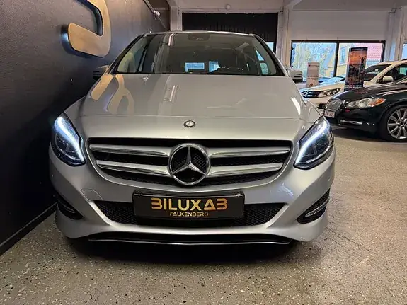 Mercedes-Benz B 180 2015 photo 5
