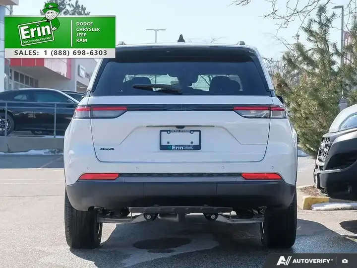 Jeep Grand Cherokee 2026 photo 5