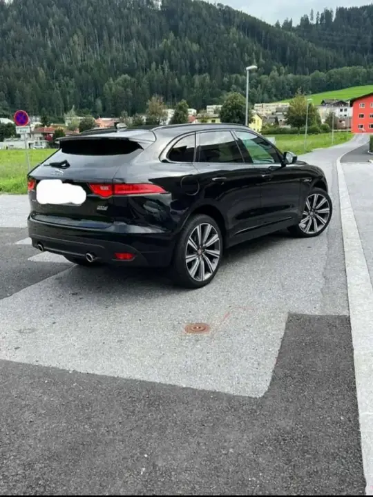 Jaguar F-Pace 2016 photo 2
