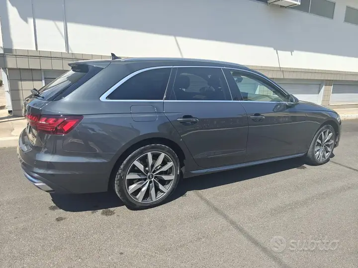 Audi A4 Avant 2022 photo 3