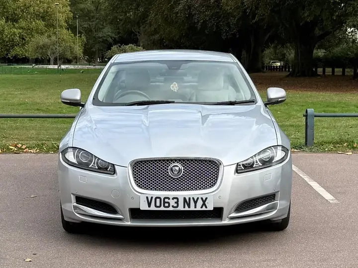 Jaguar Xf 2013 photo 2