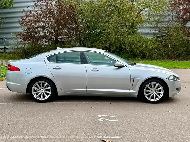 Jaguar Xf 2013 photo 4