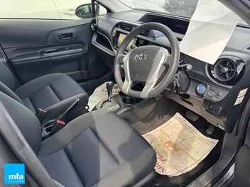 Toyota Aqua 2015 photo 4