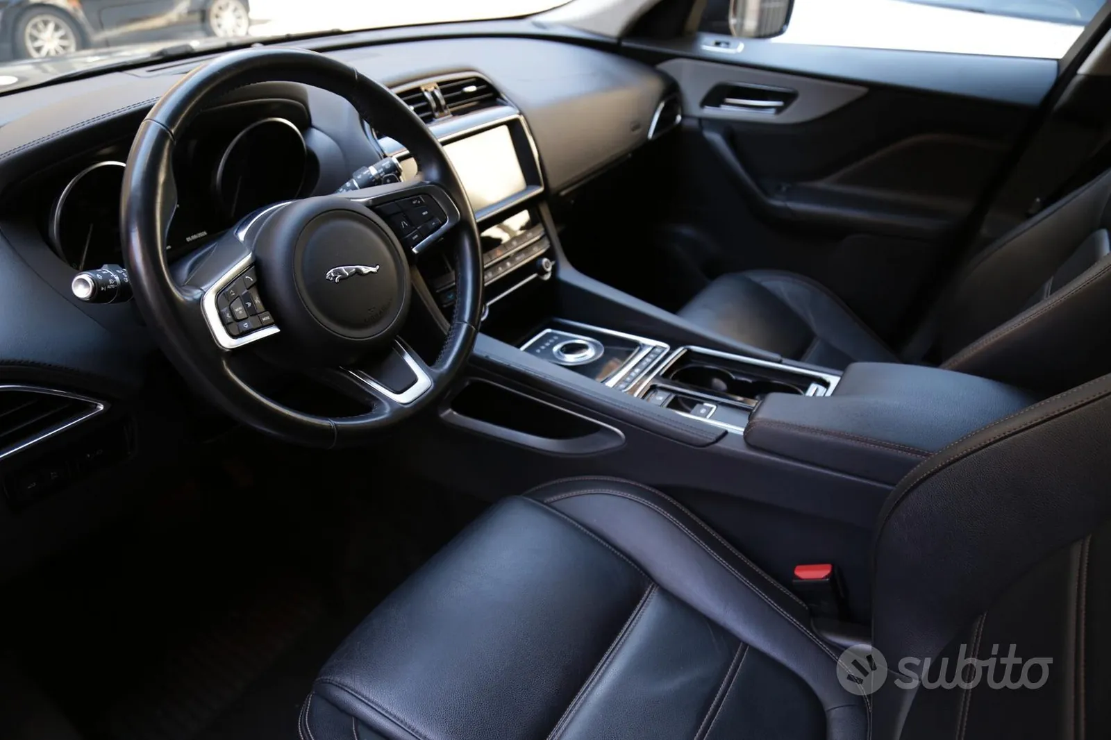Jaguar F-Pace 2021 photo 4