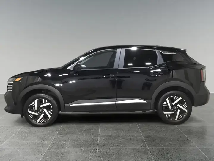 Nissan Kicks 2025 photo 2