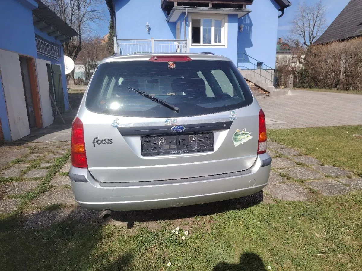 Ford Focus 2001 photo 3