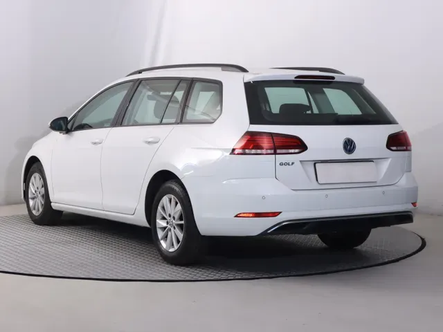 Volkswagen Golf Variant 2018 photo 3