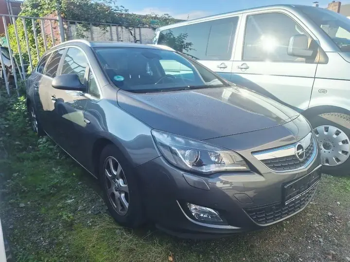 Opel Astra J