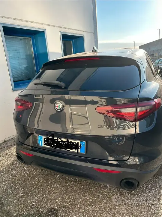 Alfa Romeo Stelvio 2018 photo 3