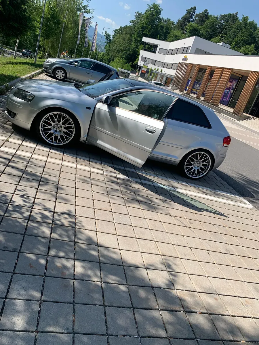 Audi A3 2004 photo 2