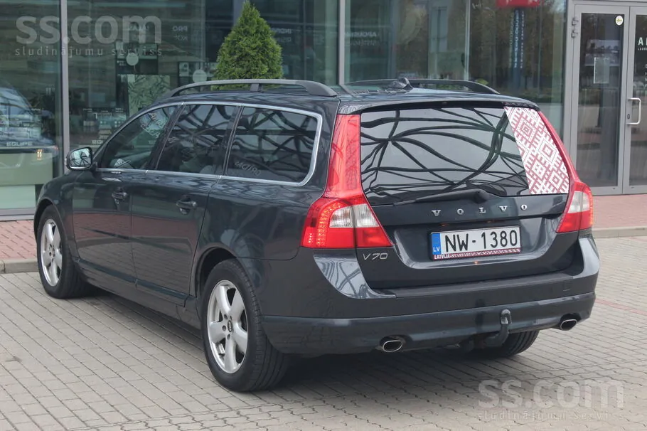 Volvo V70 2010 photo 4