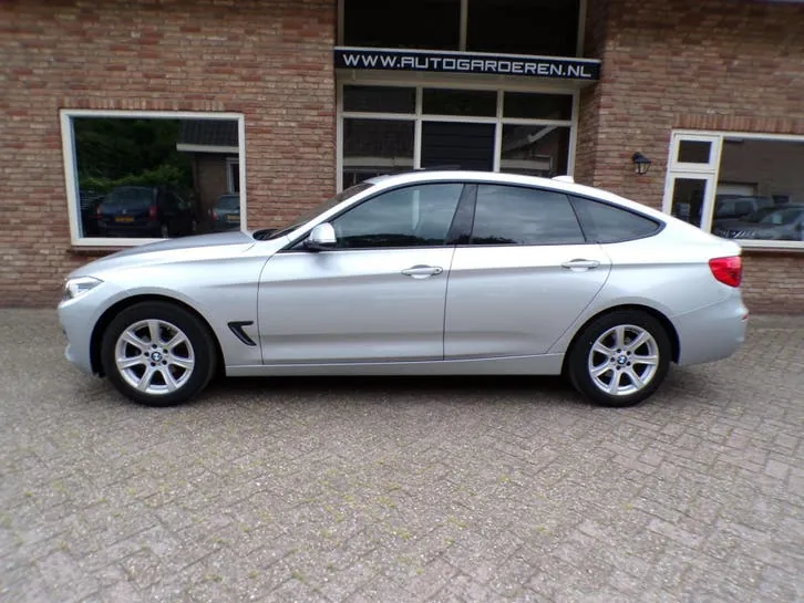 BMW 3 Series Gt 2018 photo 2