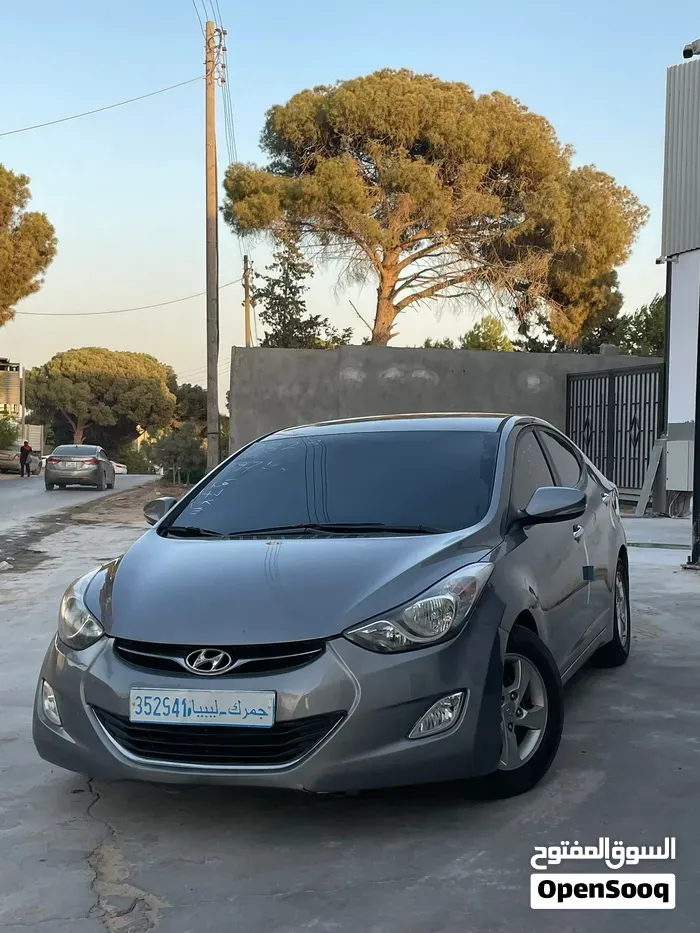 Hyundai Avante 2012 photo 2