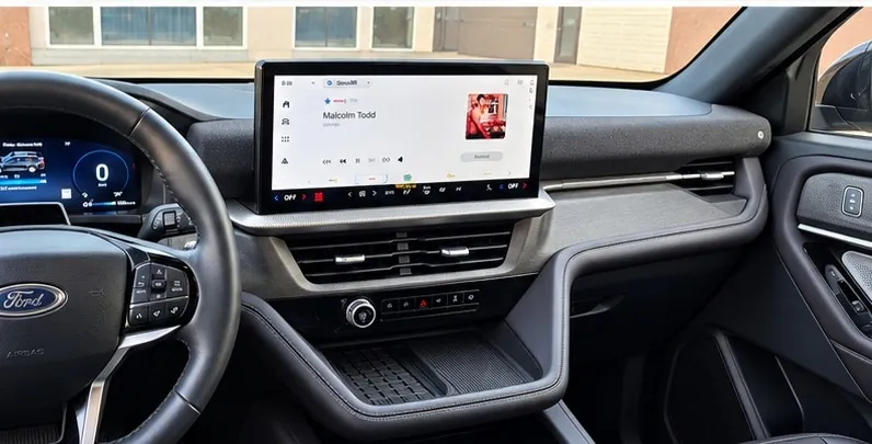 Ford Explorer 2025 photo 5