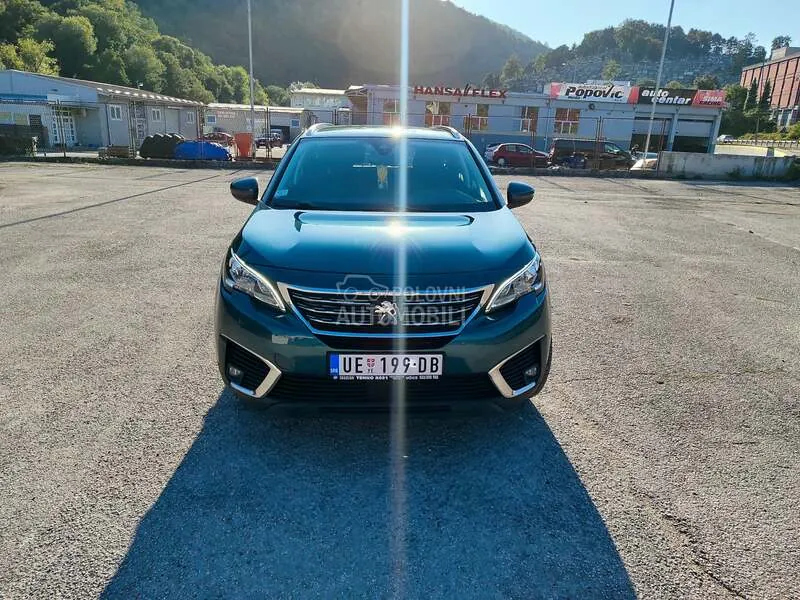 Peugeot 5008 2017 photo 2