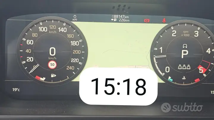 Land Rover Defender 2021 photo 4