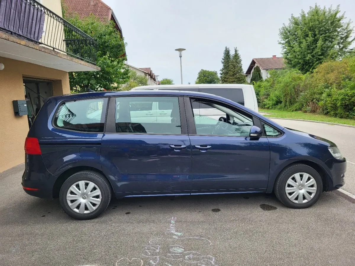 Volkswagen Sharan 2012 photo 3