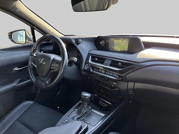 Lexus Ux250H 2019 photo 2