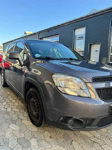 Chevrolet Orlando 2011 photo 2
