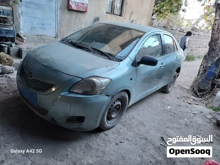 Toyota Yaris 2010 photo 2