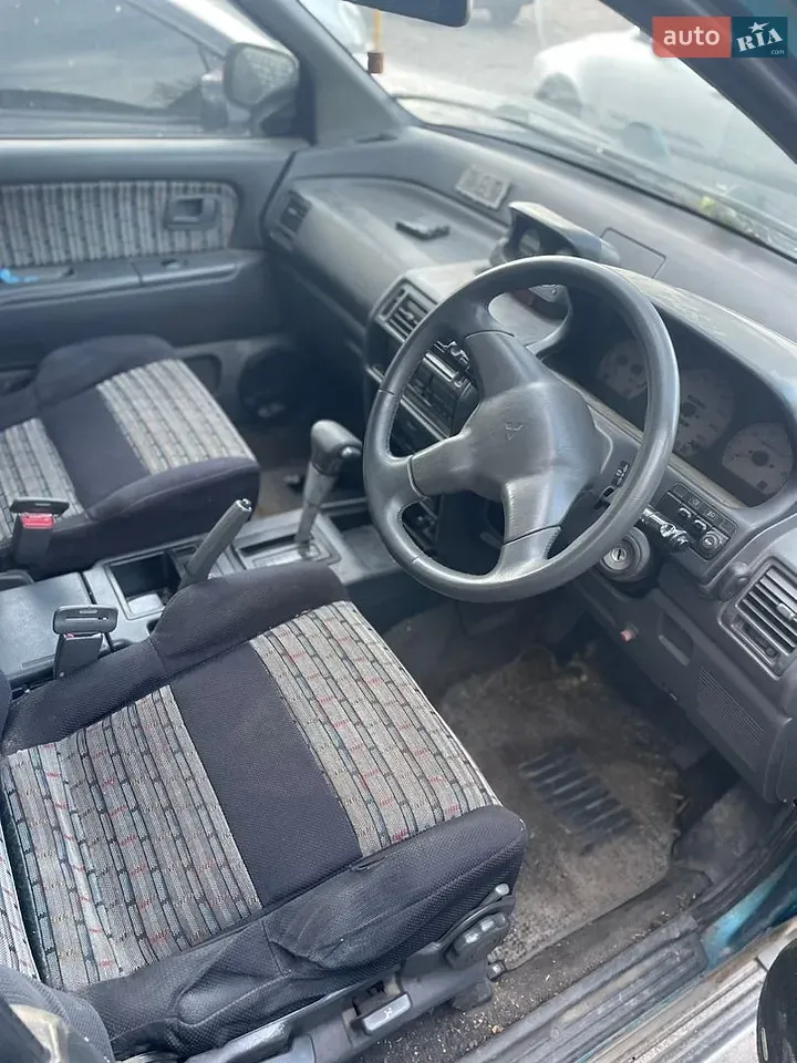 Mitsubishi Rvr 1995 photo 5