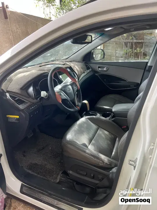 Hyundai Grand Santa Fe