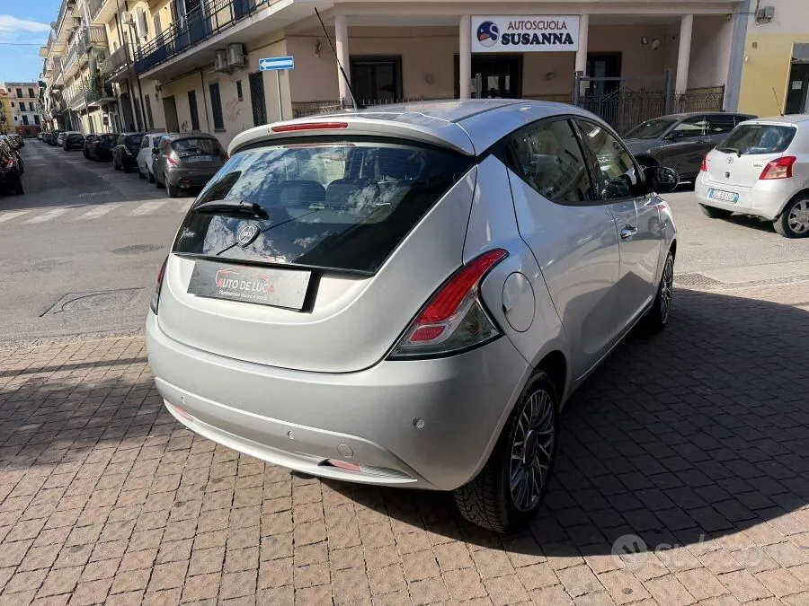 Lancia Ypsilon 2017 photo 5