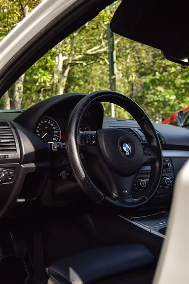 BMW 118D 2011 photo 2