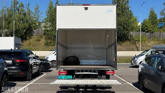 Iveco Daily 2018 photo 5