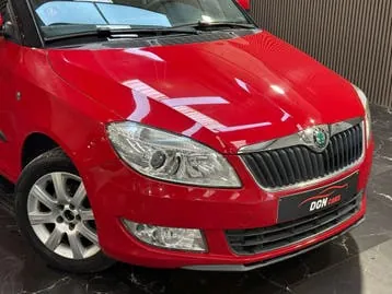 Skoda Fabia 2012 photo 3
