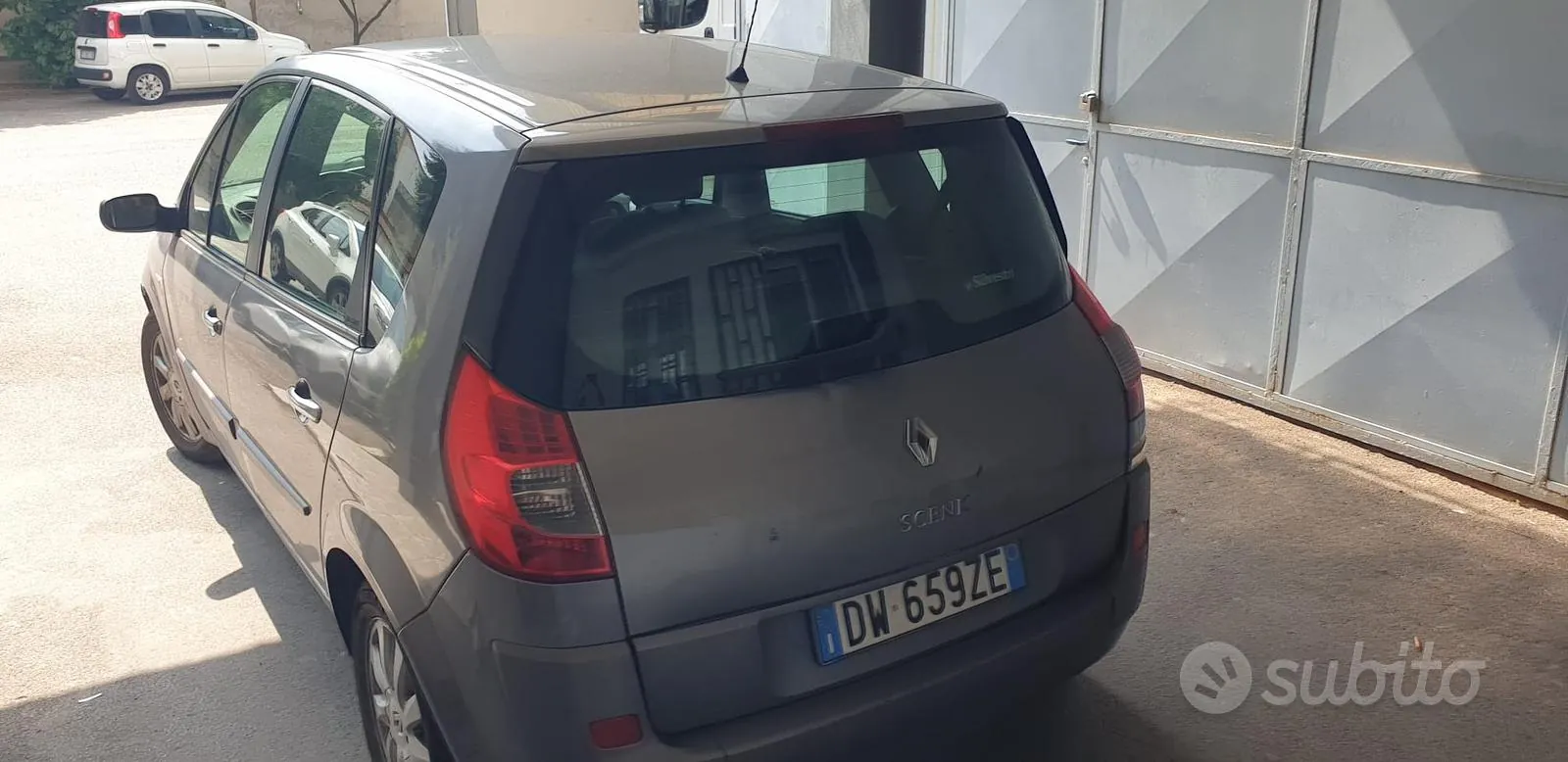 Renault Scenic 2009 photo 3
