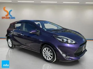 Toyota Aqua 2018 photo 2