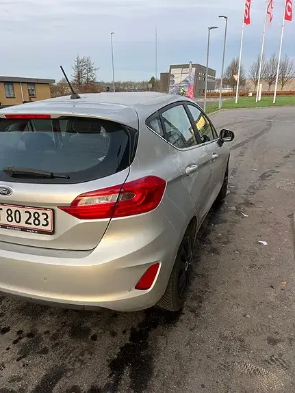 Ford Fiesta 2017 photo 2