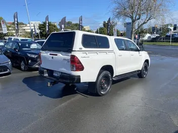 Toyota Hilux 2022 photo 3
