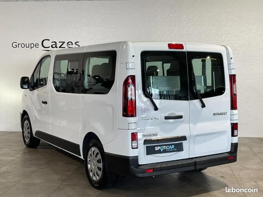 Renault Trafic 2020 photo 2